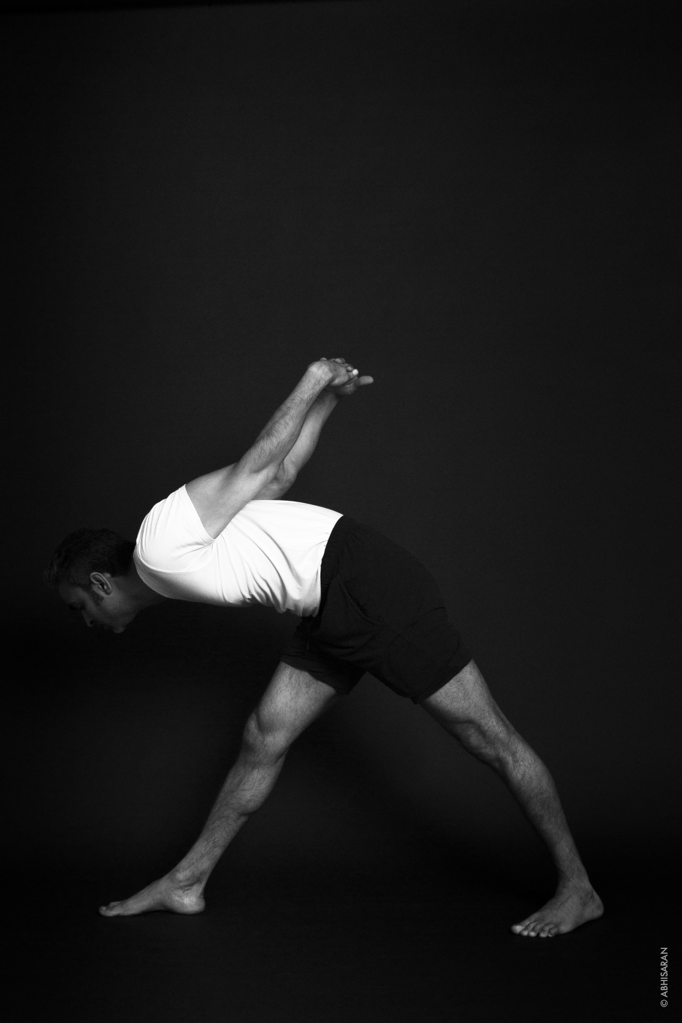 Pārsvōttānāsana - étirement intense sur un côté